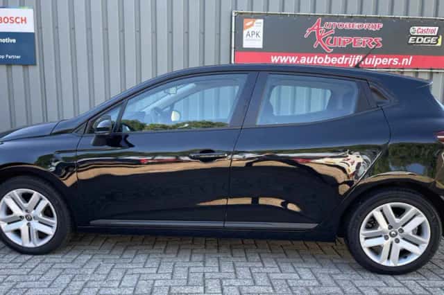 Renault Clio (2022) thumbnail 4