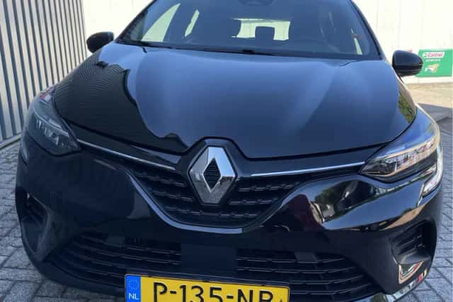 Renault Clio (2022) thumbnail 5
