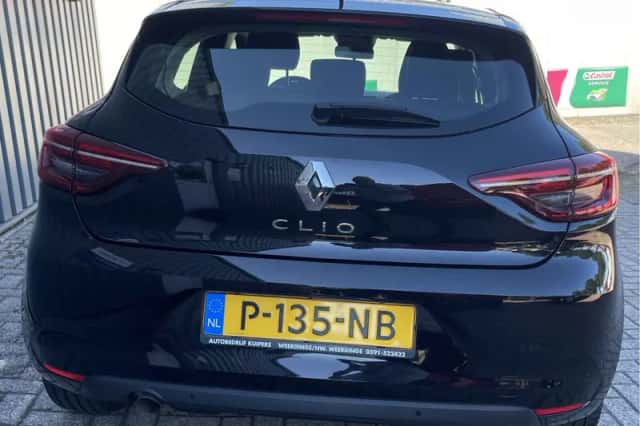 Renault Clio (2022) thumbnail 6