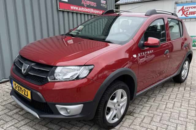 Dacia Sandero (2015) thumbnail 2