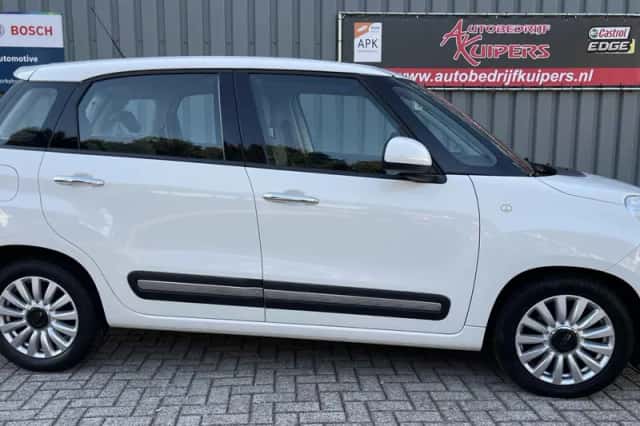 Fiat 500L (2013) thumbnail 3