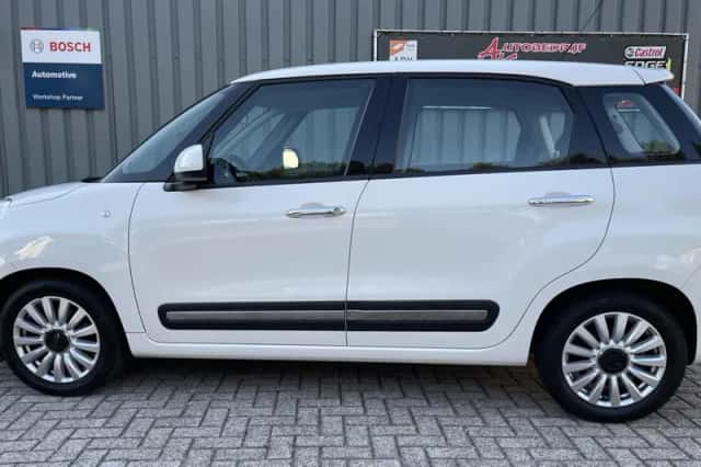 Fiat 500L (2013) thumbnail 4