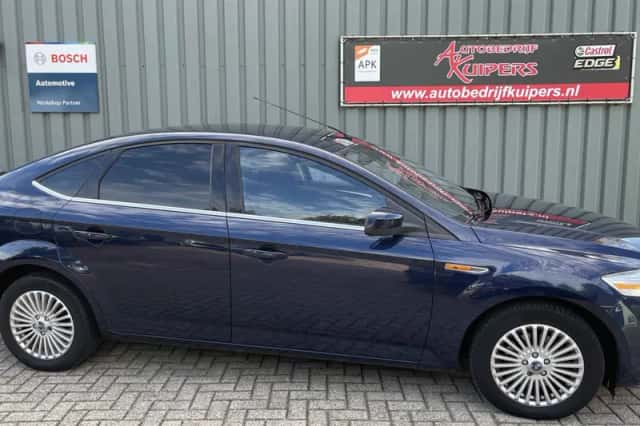 Ford Mondeo (2010) thumbnail 3