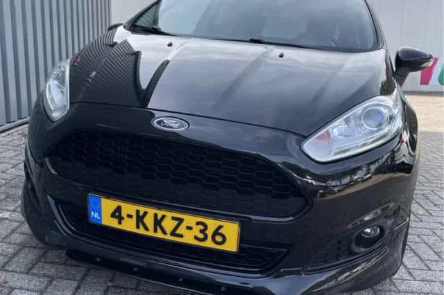 Ford Fiesta (2013) thumbnail 5