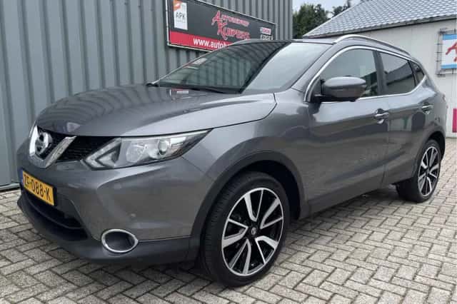 Nissan Qashqai (2017) thumbnail 2