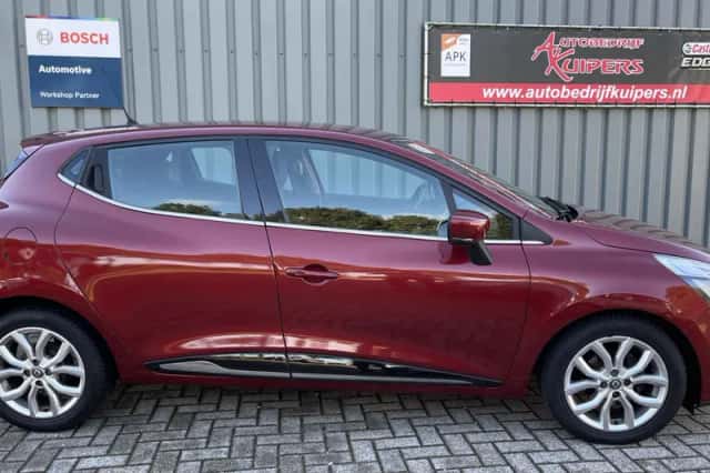 Renault Clio (2016) thumbnail 3