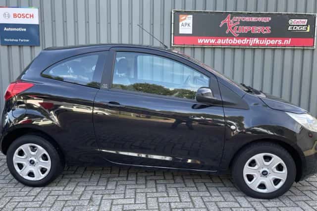 Ford Ka (2011) thumbnail 3