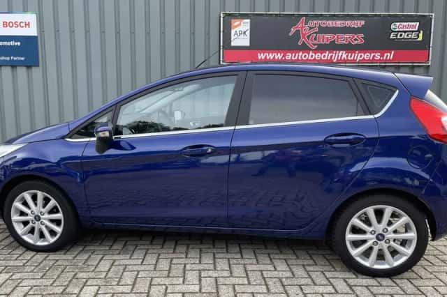 Ford Fiesta (2017) thumbnail 4