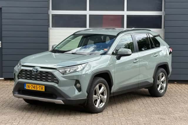 Toyota RAV4 (2022) thumbnail 1