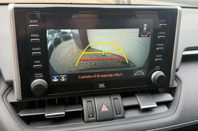 Toyota RAV4 (2022) thumbnail 4