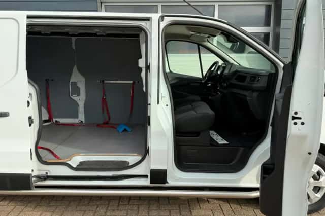 Renault Trafic (2023) thumbnail 5