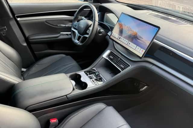 BYD Seal U (2025) thumbnail 6