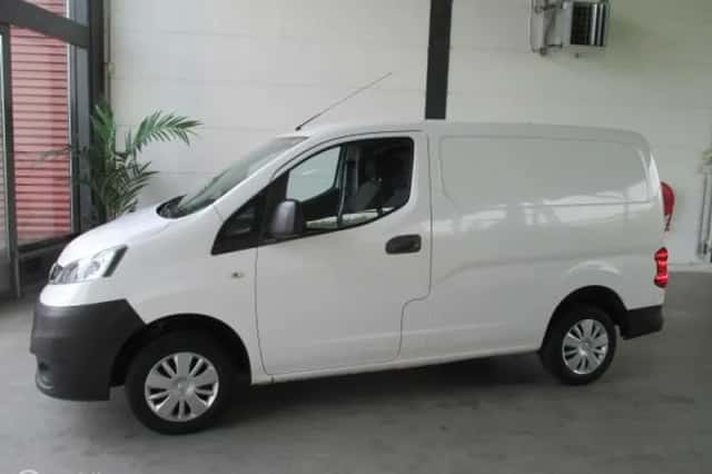 Nissan NV200 (2016) thumbnail 2
