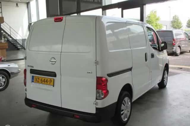 Nissan NV200 (2016) thumbnail 4