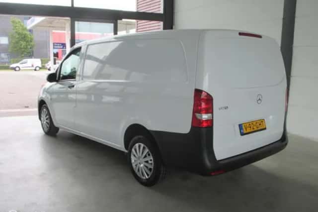 Mercedes-Benz Vito (2019) thumbnail 3