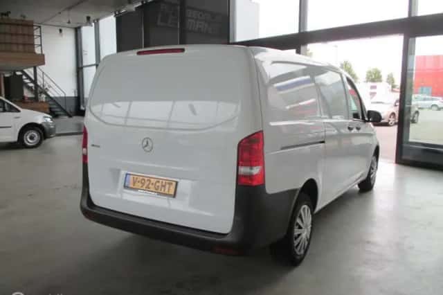 Mercedes-Benz Vito (2019) thumbnail 4