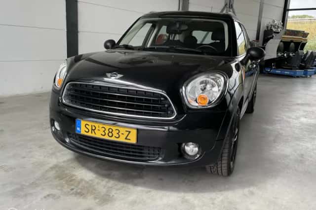 MINI Countryman (2012) thumbnail 1