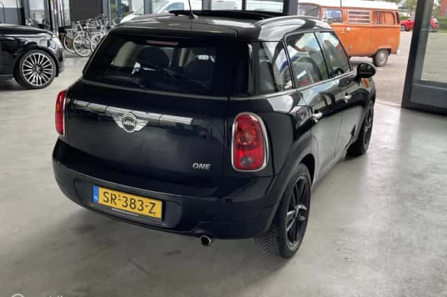 MINI Countryman (2012) thumbnail 4