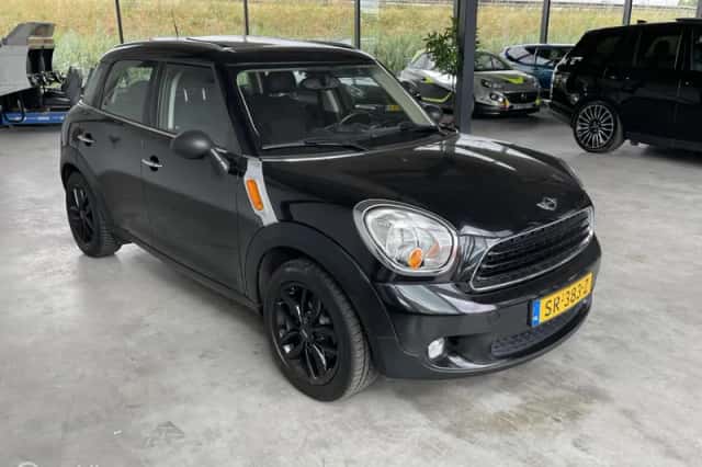 MINI Countryman (2012) thumbnail 5