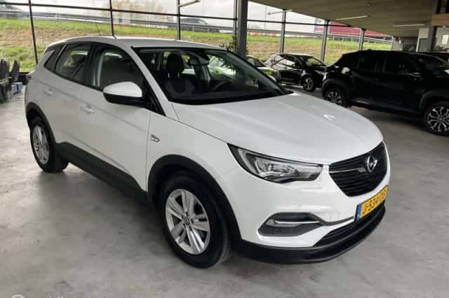 Opel Grandland (2020) thumbnail 5