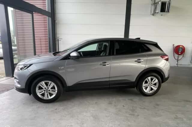 Opel Grandland (2019) thumbnail 2