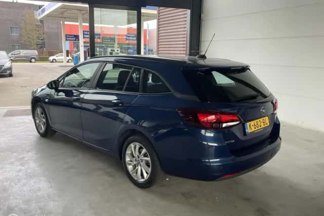 Opel Astra (2020) thumbnail 3