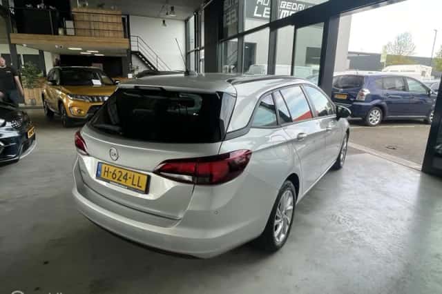 Opel Astra (2020) thumbnail 4