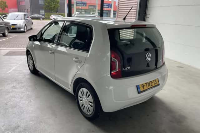 Volkswagen Up! (2014) thumbnail 3