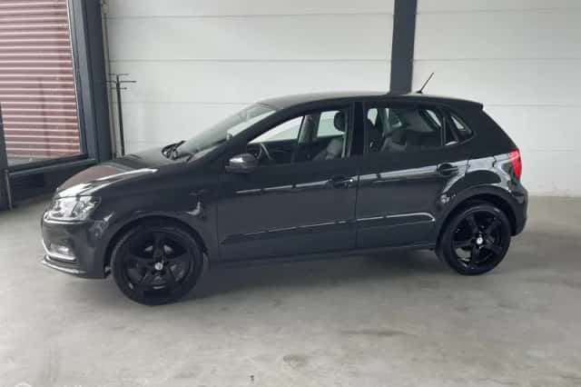 Volkswagen Polo (2016) thumbnail 2