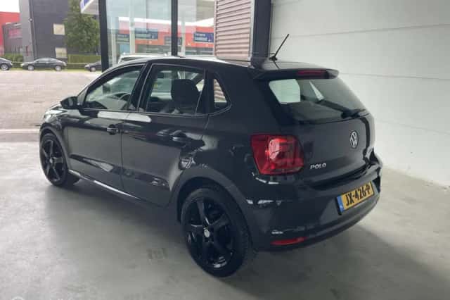 Volkswagen Polo (2016) thumbnail 3