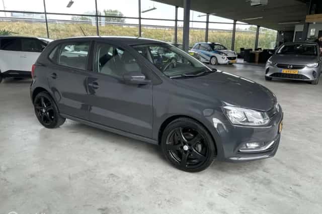 Volkswagen Polo (2016) thumbnail 5