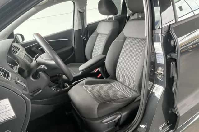 Volkswagen Polo (2016) thumbnail 6