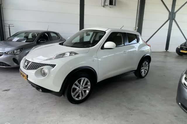 Nissan Juke (2011) thumbnail 2