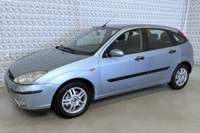 Ford Focus (2004) thumbnail 4