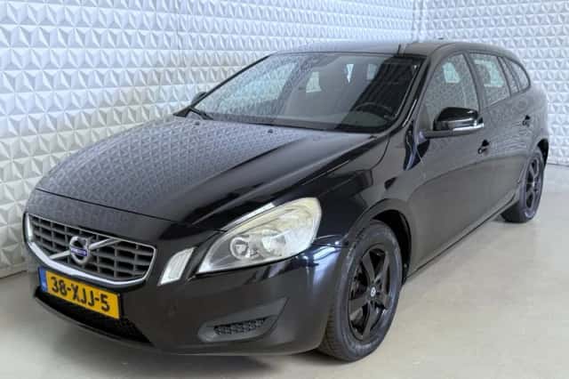 Volvo V60 (2012) thumbnail 1