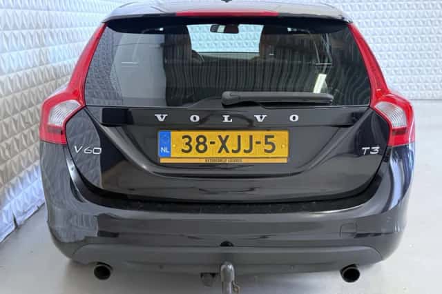 Volvo V60 (2012) thumbnail 6