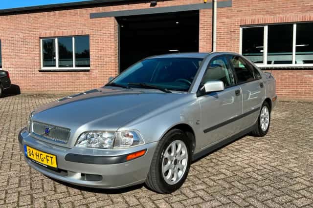 Volvo S40 (2001) thumbnail 1