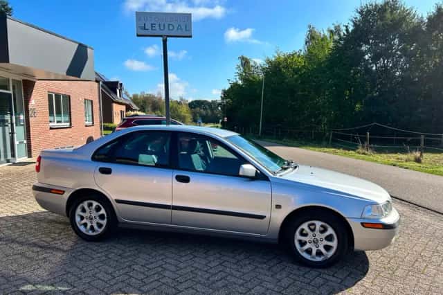 Volvo S40 (2001) thumbnail 4