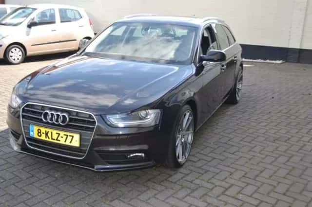 Audi A4 (2013) thumbnail 1