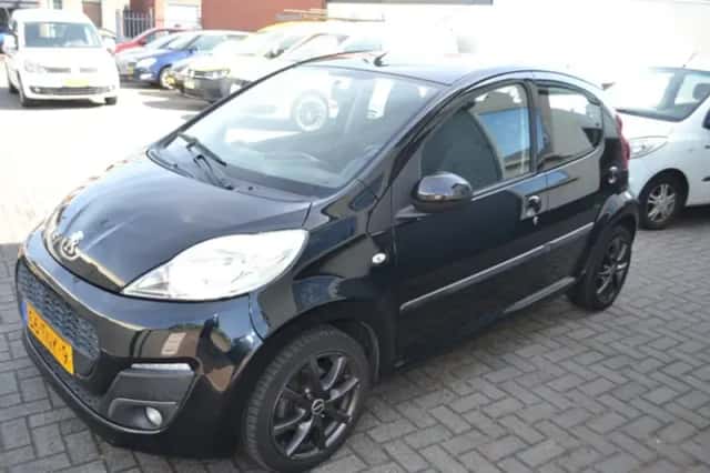 Peugeot 107 (2012) thumbnail 4