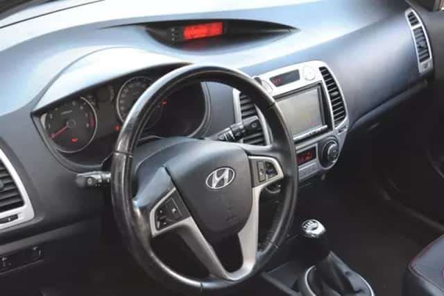 Hyundai i20 (2010) thumbnail 5