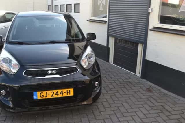 Kia Picanto (2015) thumbnail 2