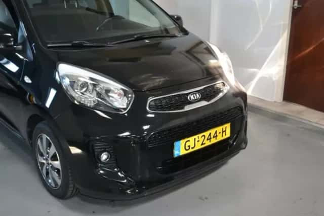 Kia Picanto (2015) thumbnail 2