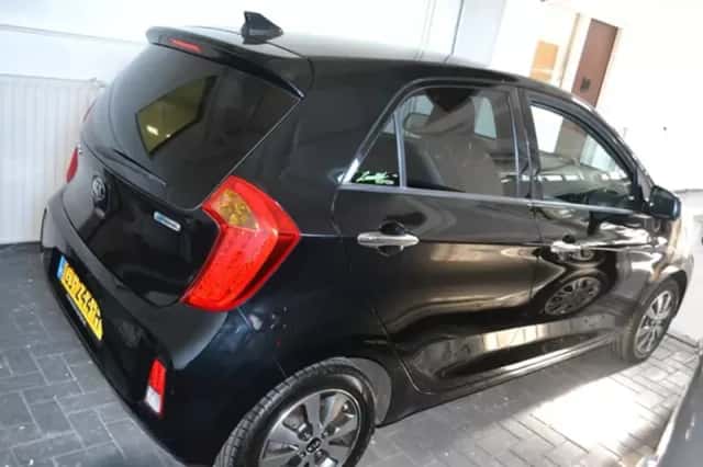 Kia Picanto (2015) thumbnail 3