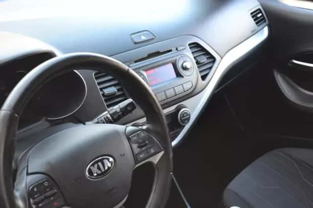 Kia Picanto (2015) thumbnail 6