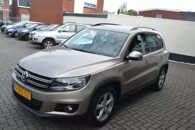 Volkswagen Tiguan (2014) thumbnail 2