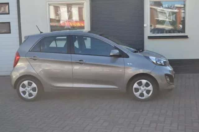 Kia Picanto (2013) thumbnail 2