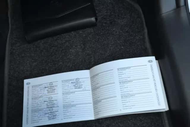 Kia Sportage (2009) thumbnail 2