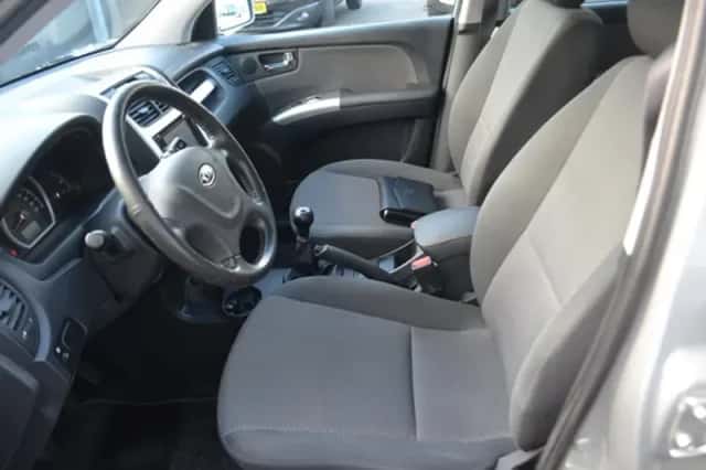 Kia Sportage (2009) thumbnail 5