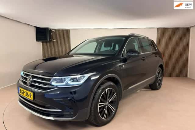 Volkswagen Tiguan (2022) thumbnail 1